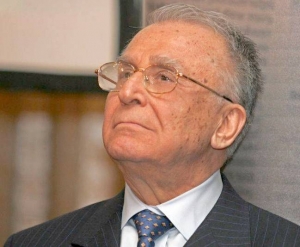 Iliescu glăsuiește iarăși pe vocea Rusiei