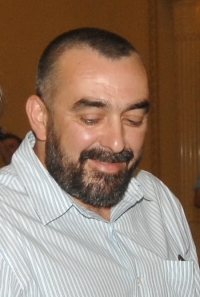 EXCLUSIV George Roncea: &bdquo;Dreapta presupune credinţa &icirc;n Dumnezeu.Unii aşa-zişi lideri de dreapta vor primi ce primesc maimuţele, nişte aplauze şi, eventual, nişte banane&rdquo;
