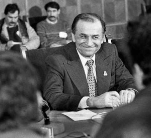 Smenariada &bdquo;revolutionarilor&ldquo; - acoperirea komplotului sovietic al lui Ion Iliescu