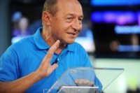 &ldquo;Vocea Rusiei&rdquo; si primadonele USL, care-si dreg glasul dupa vocea solistului de la Kremlin